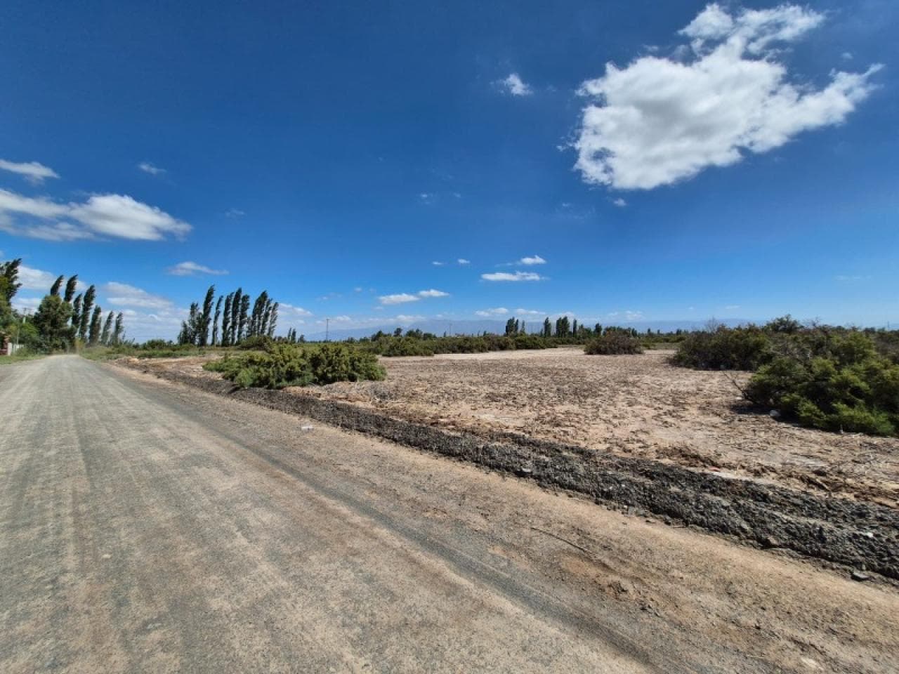Venta. Oportunidad De Inversión: Terrenos Estratégicos En Zona Turística. Rawson