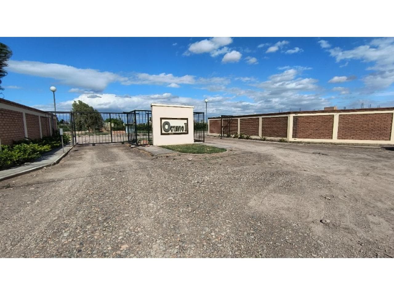 Terreno 2000 M² En Loteo Privado Octavio Primero  Rawson, Zona Quinta La Berta
