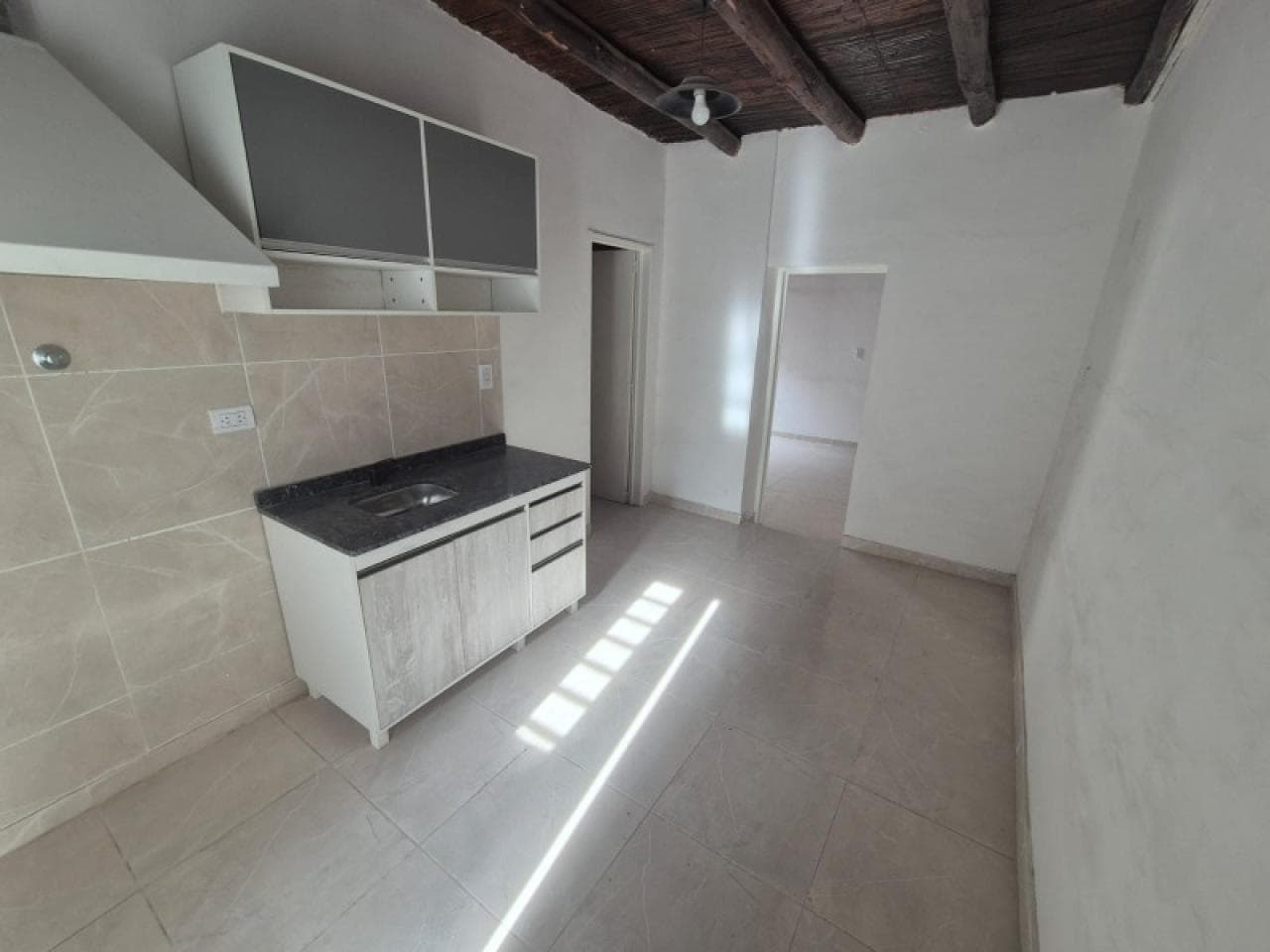 Alquiler Casa De 2 Habitación Con Cochera Cerrada Para 2 Autos ***leer Anuncio. Rawson