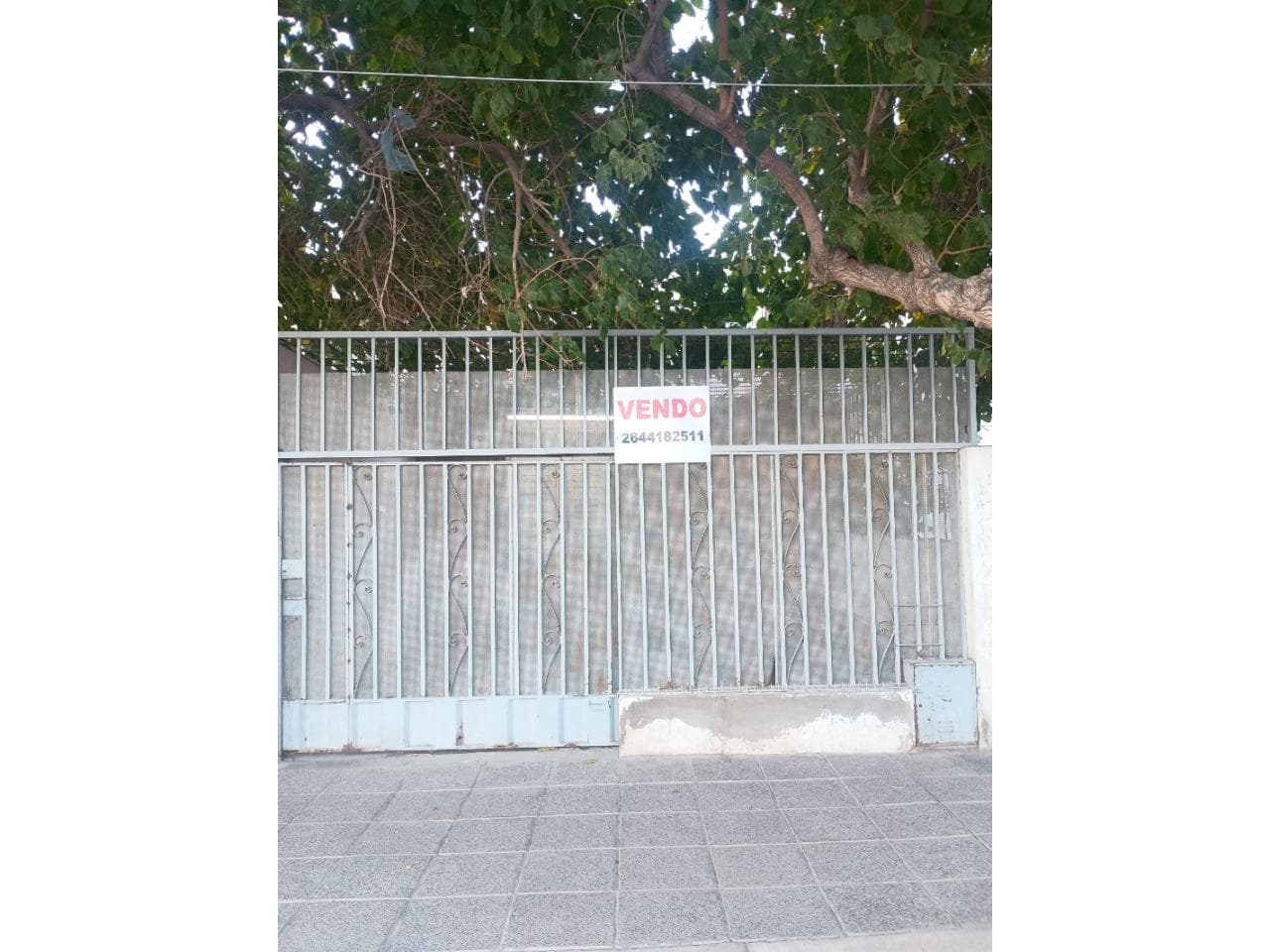 Venta Casa Dos Plantas - B° Cte. Cabot. Capital