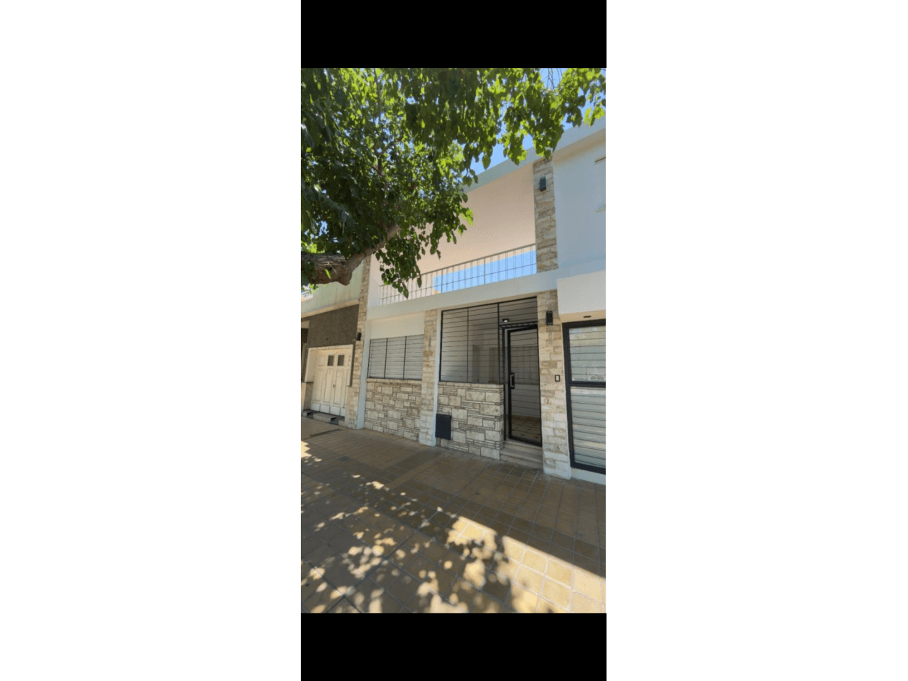Alquiler. Casa En Capital Para Uso Comercial Y Profesional