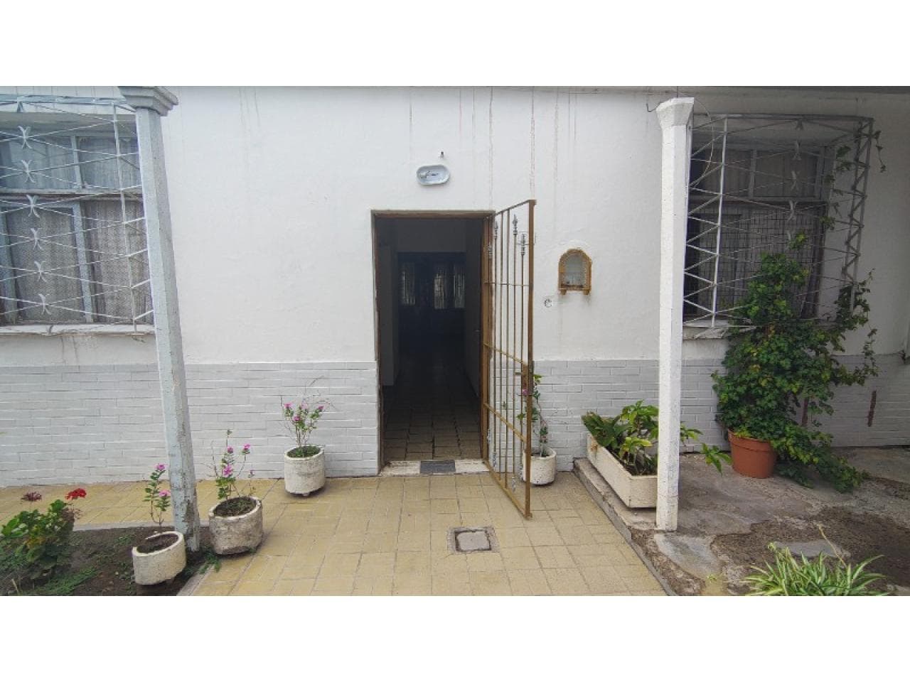 Venta 🏠 Casa Barrio Alberdi Santa Lucía - 2 Dorm., Living Comedor, Cocina, Patio Amplio ‼️