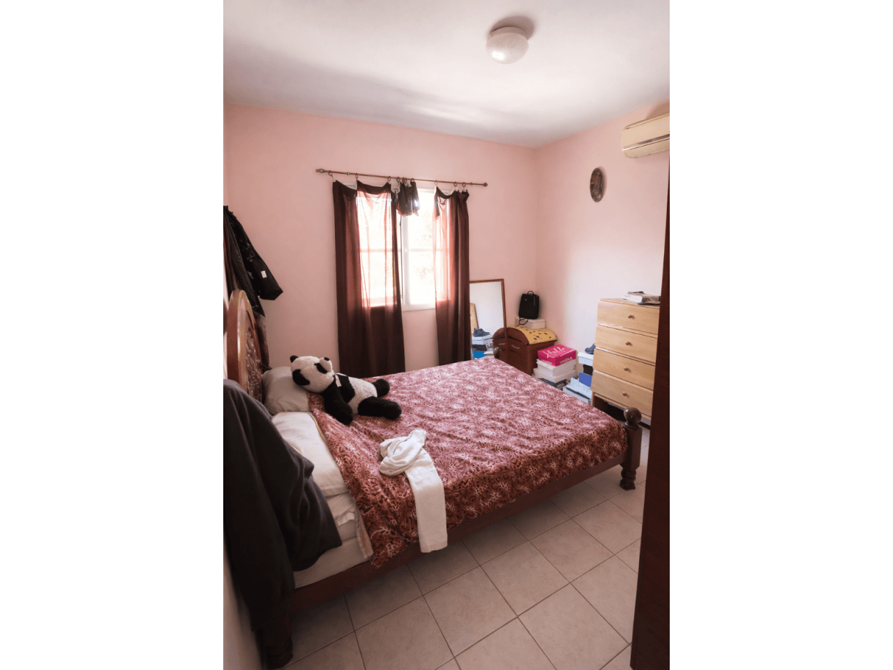 Casa De 3 Dormitorios En Rawson - Cochera Y Todos Los Servicios