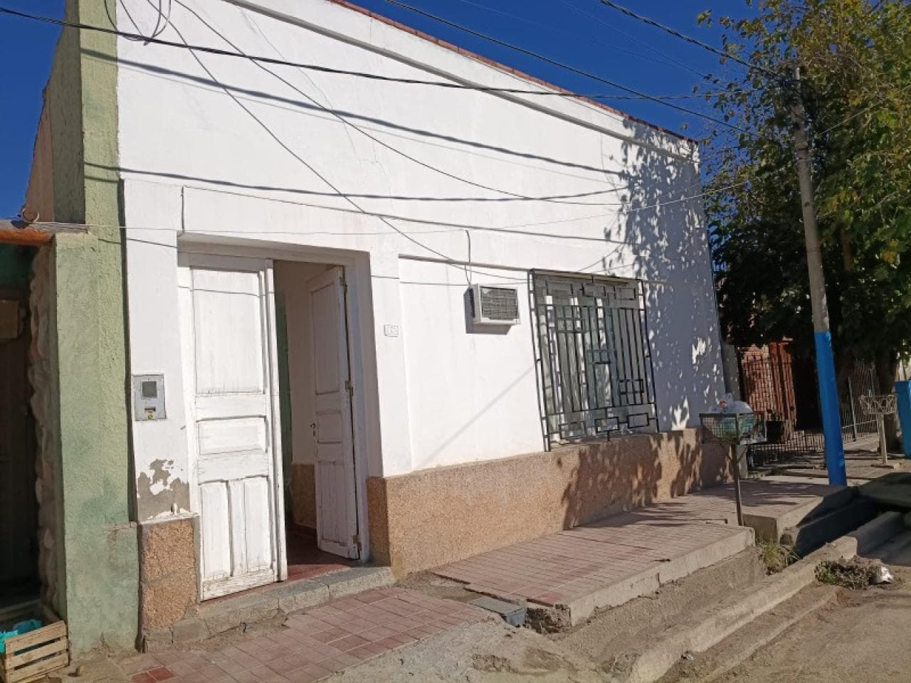 Alquiler - Casa De Tres Dormitorios - Jachal