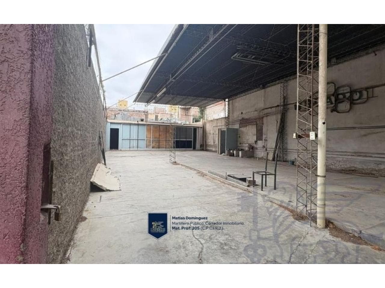Alquiler De Playón En Zona Céntrica  Buena Ubicación