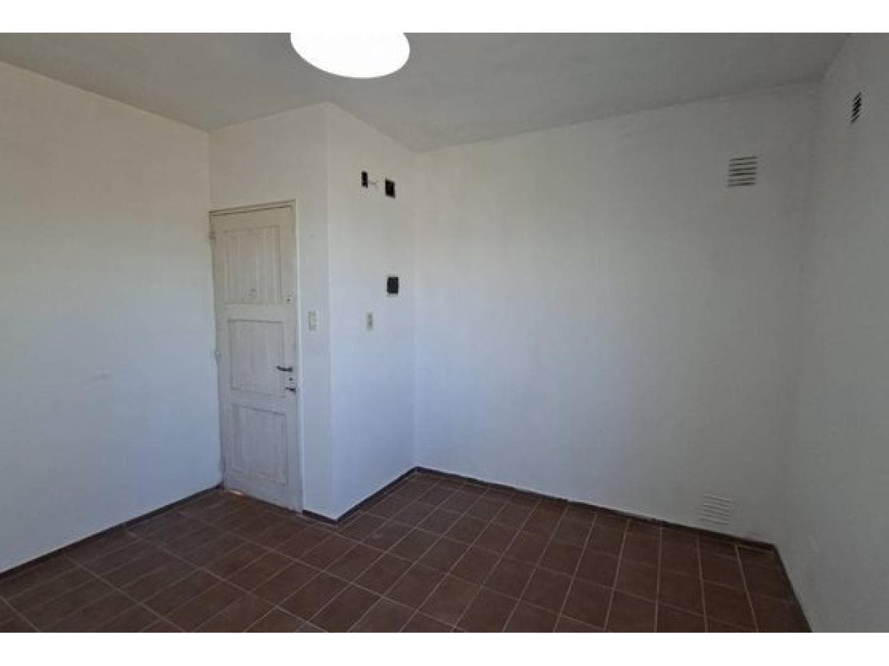 Venta Departamento. 2° Piso, Barrio Sarmiento Rawson. Mls#420981163-33