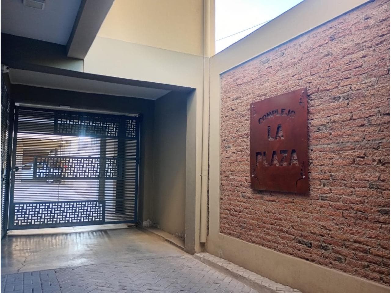 Alquiler - Departamento 1 Dormitorio + Cochera - Santa Lucía