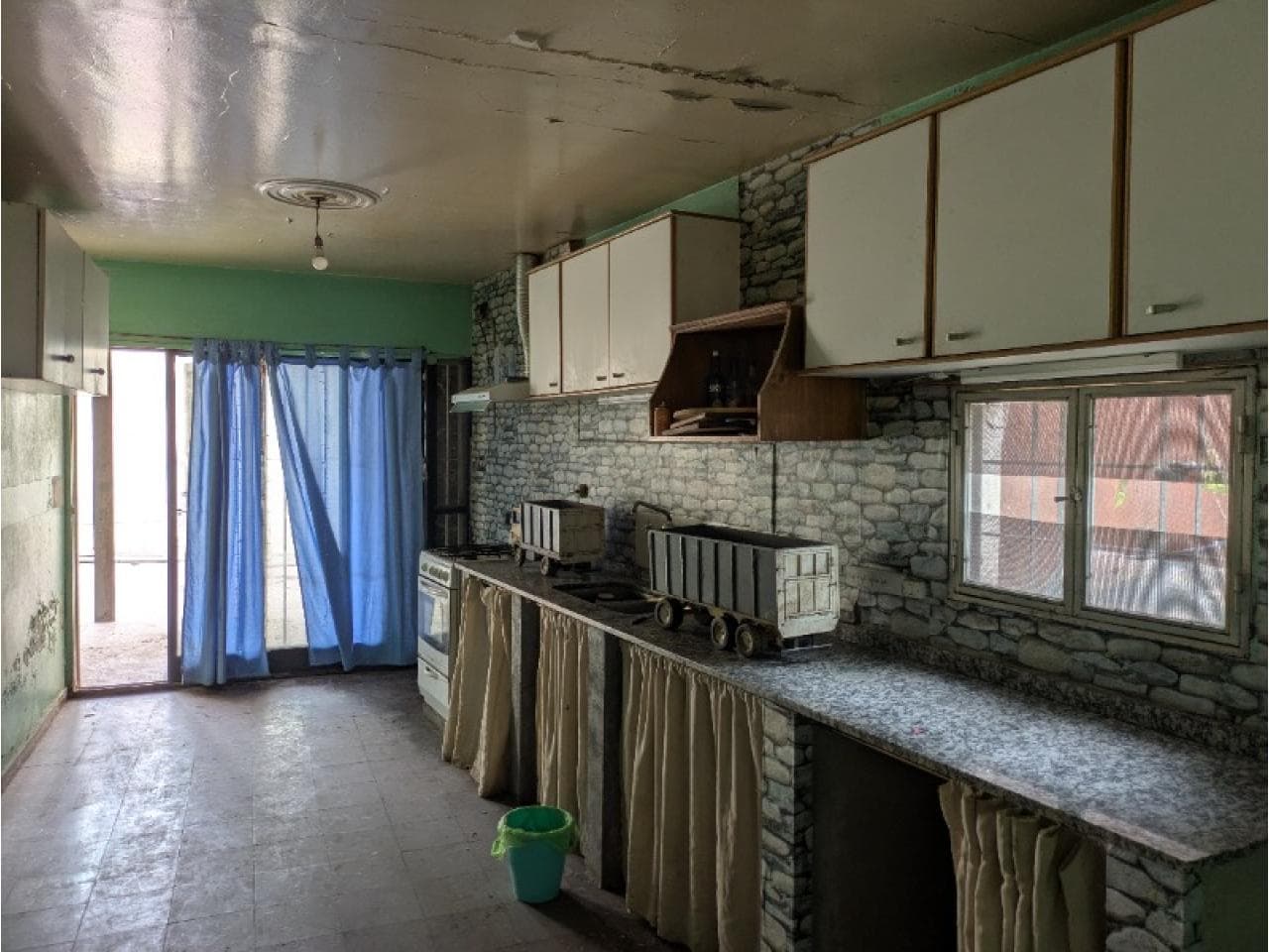 Vendo Casa En Calle Córdoba  Cerca De Libertador