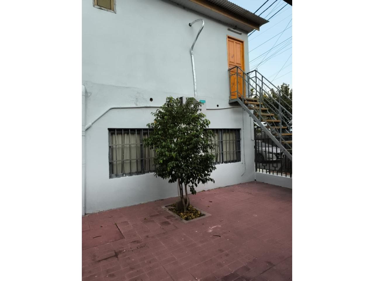 Venta. 3 Inmuebles Al Precio De 1 Solo (casa + Dpto. En Planta Alta + Dpto. En Planta Baja) Rawson