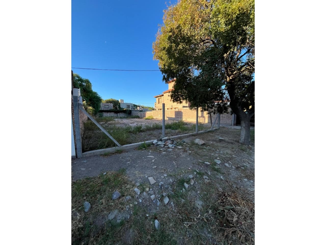 Venta Terreno 482 M2 En Barrio Foro De Abogados 13,40 De Frente X 36 De Fondo Todos Los Servicios. Rivadavia