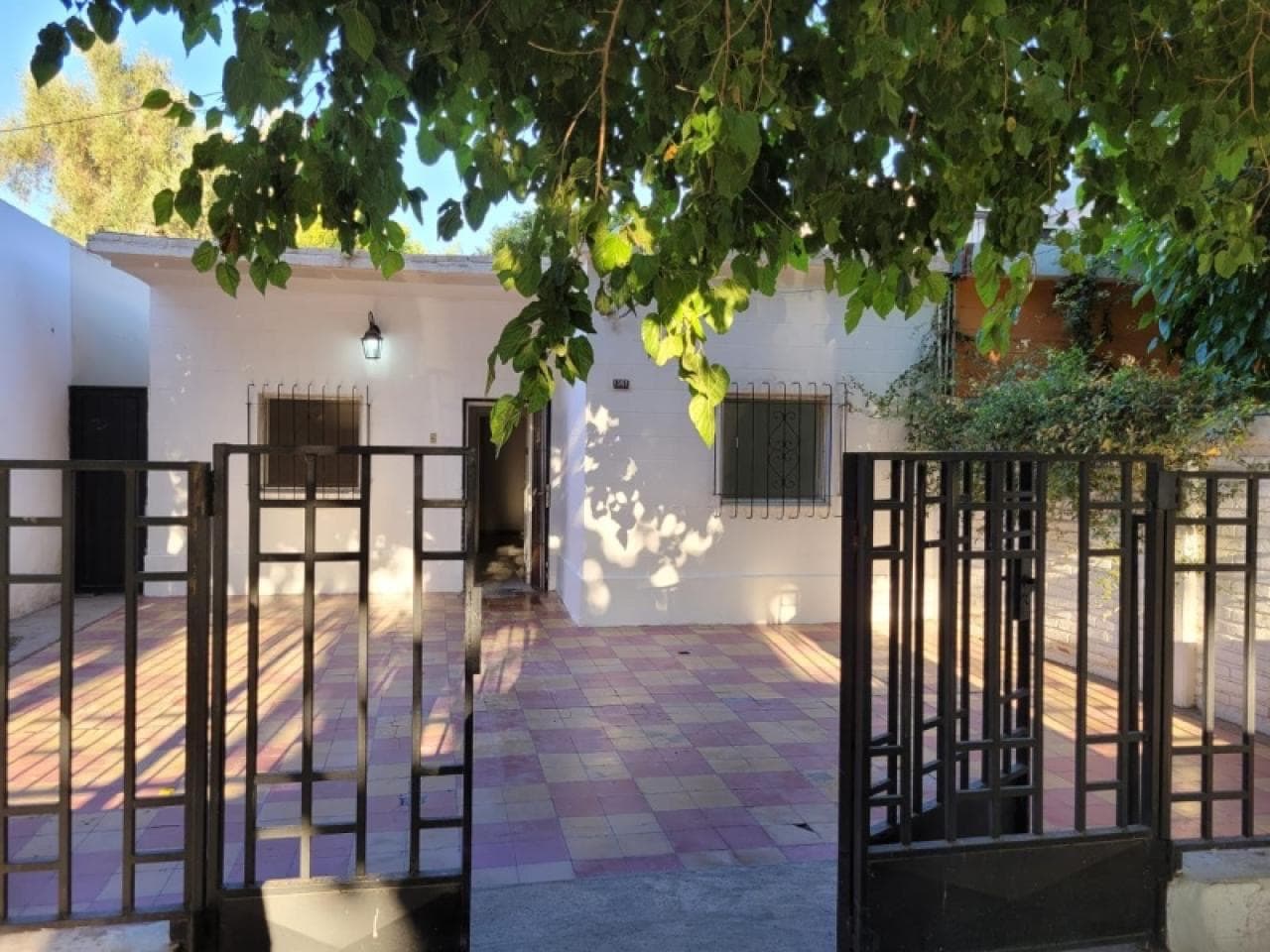 Venta- Apto Crédito- Casa 2 Dormitorios, Detrás De Hiper Libertad- Capital