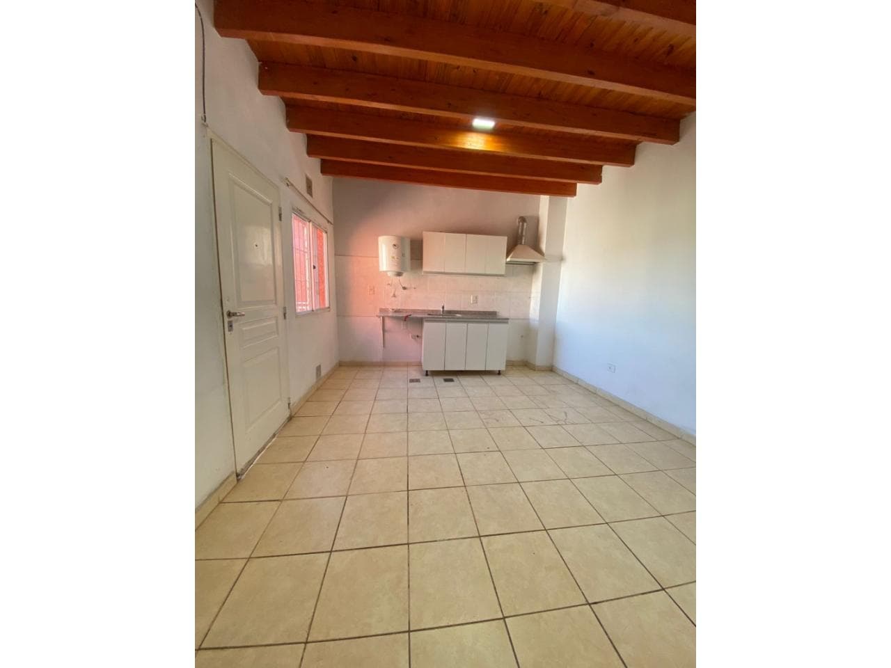 Alquiler. Departamento De Una Habitacion En Rawson