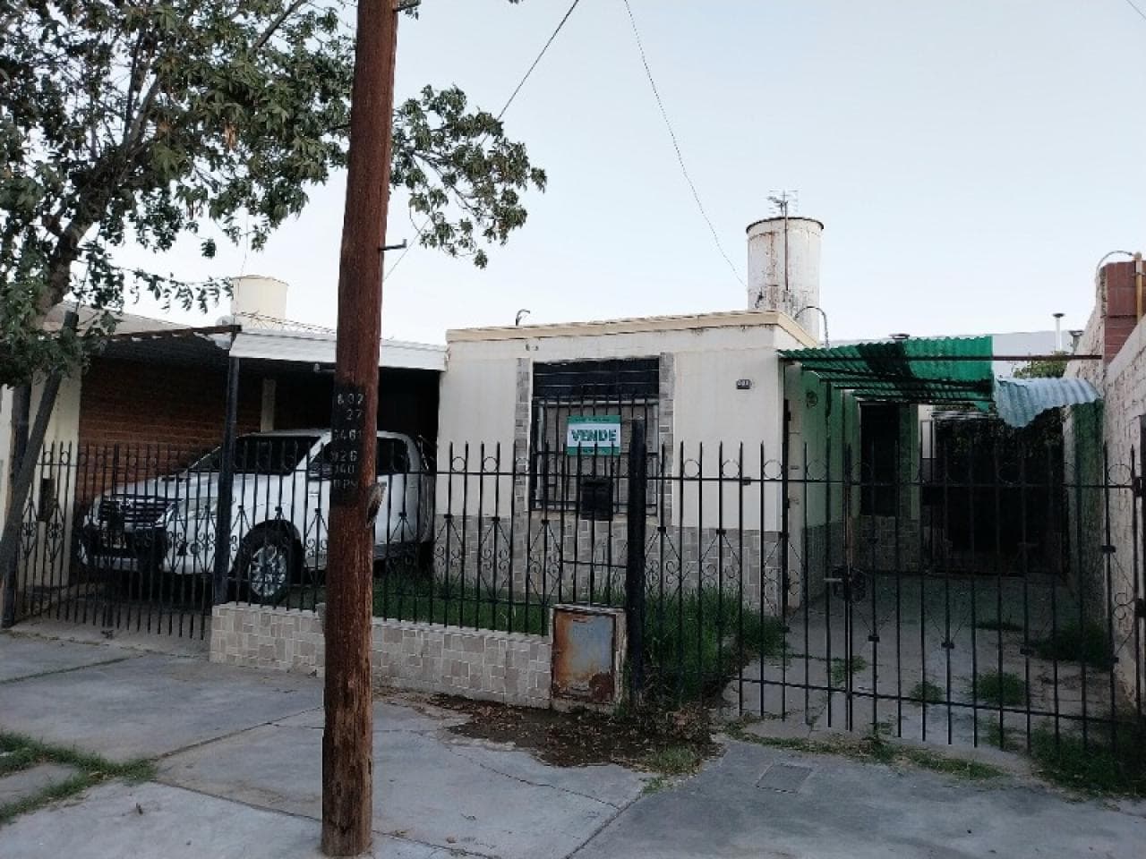 Vendo. Muy Linda Barrio Sta Cecilia. Capital