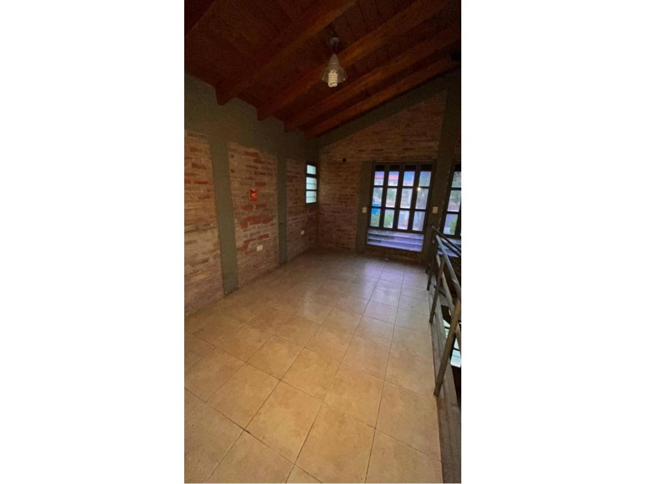 Alquiler Salon 80mt Con Entrepiso. Rawson