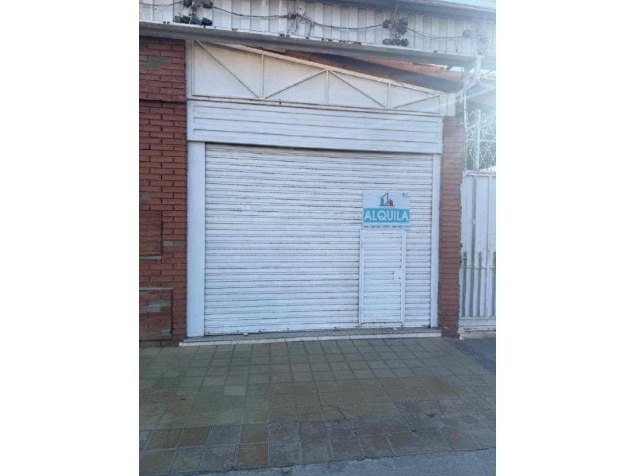 Se Alquila Salón Comercial - Capital