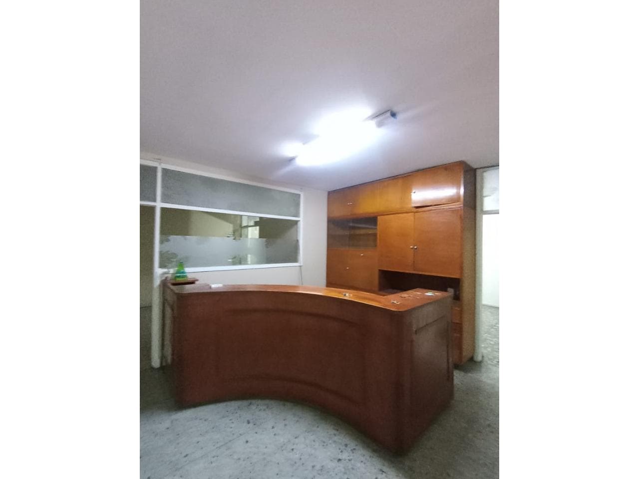Se Alquila Consultorio