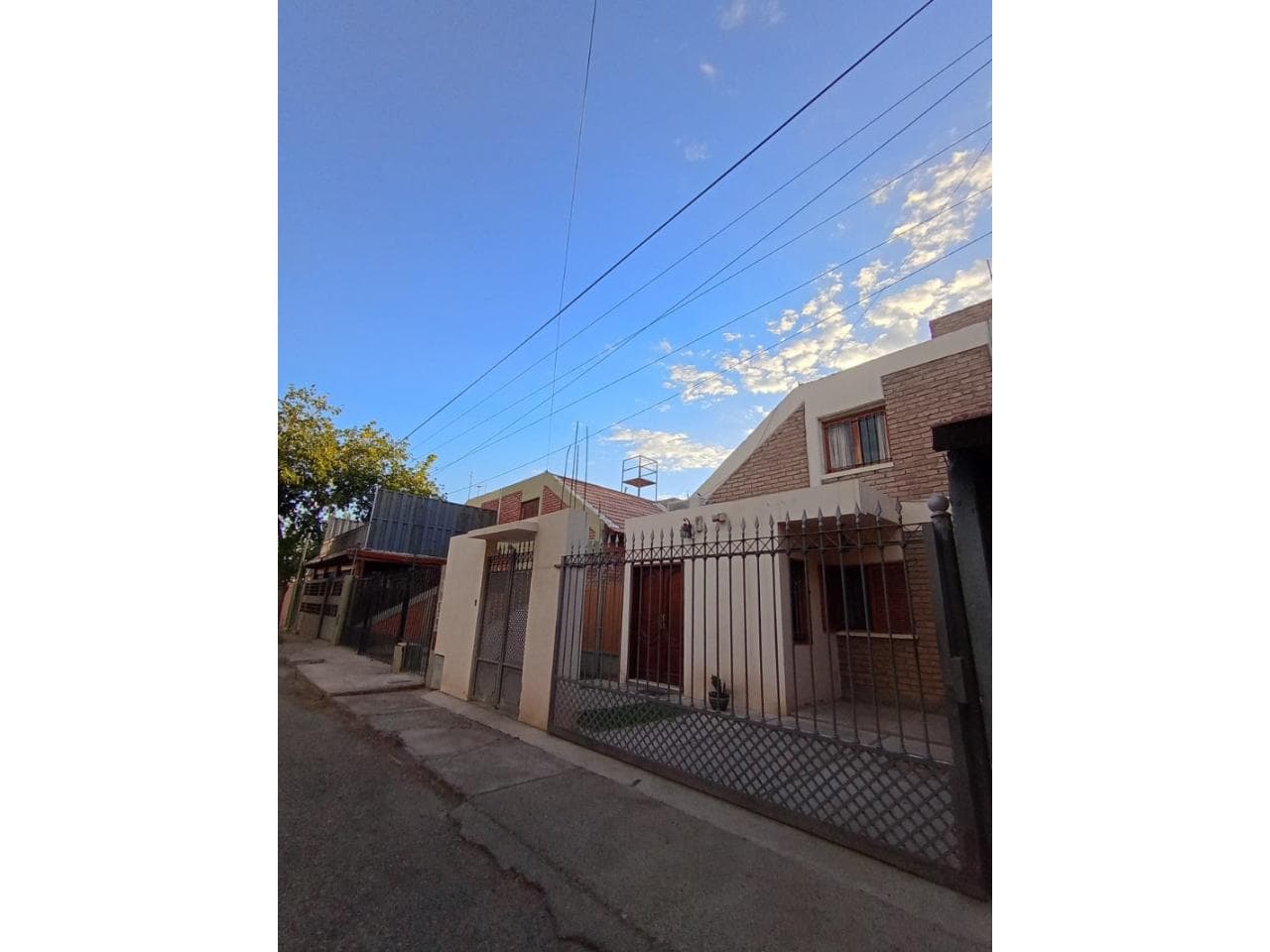 Se Vende Casa De Dos Pisos