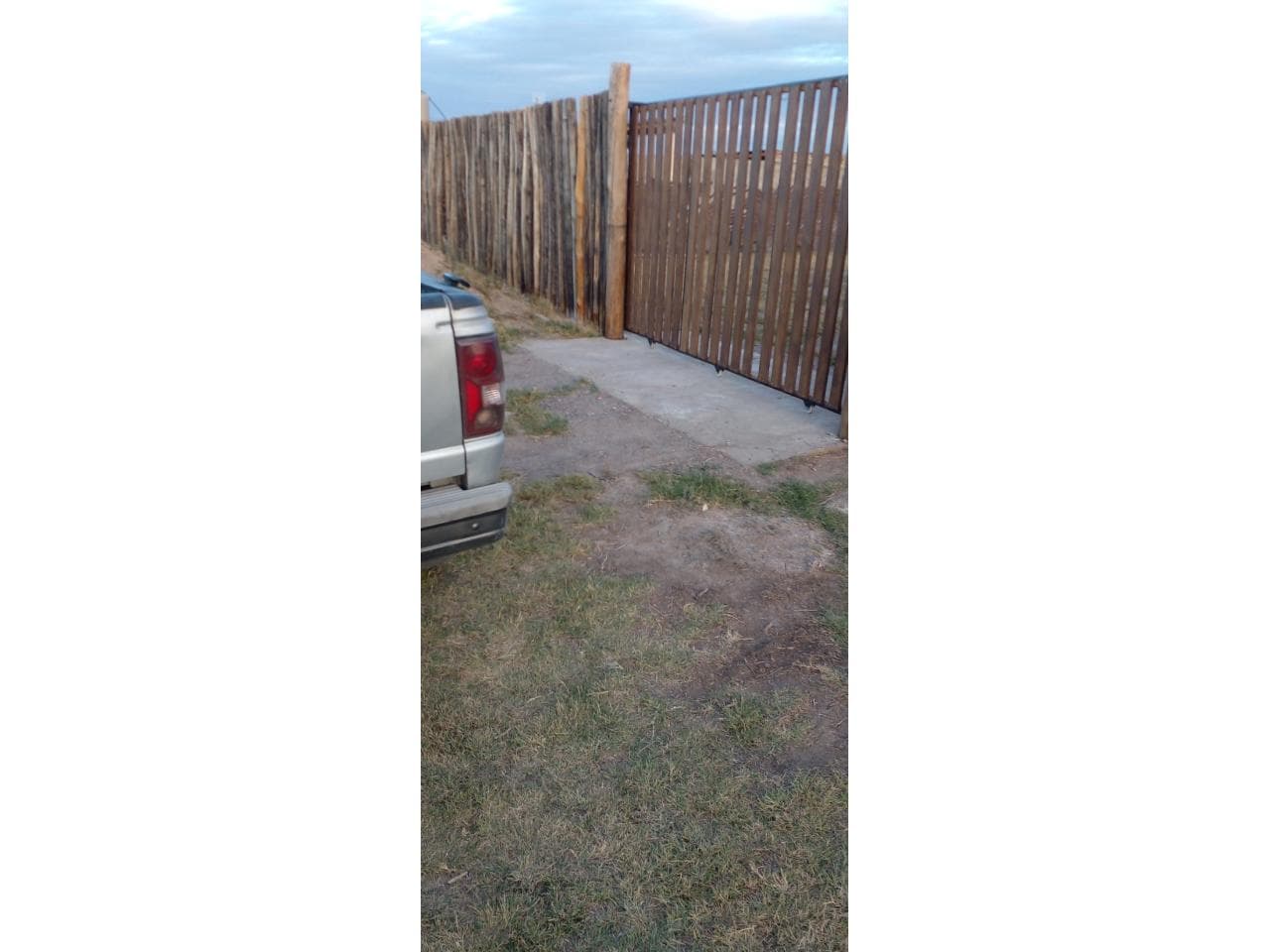 Venta. Lote + Pileta + Quincho + Casa A Terminar. Rawson