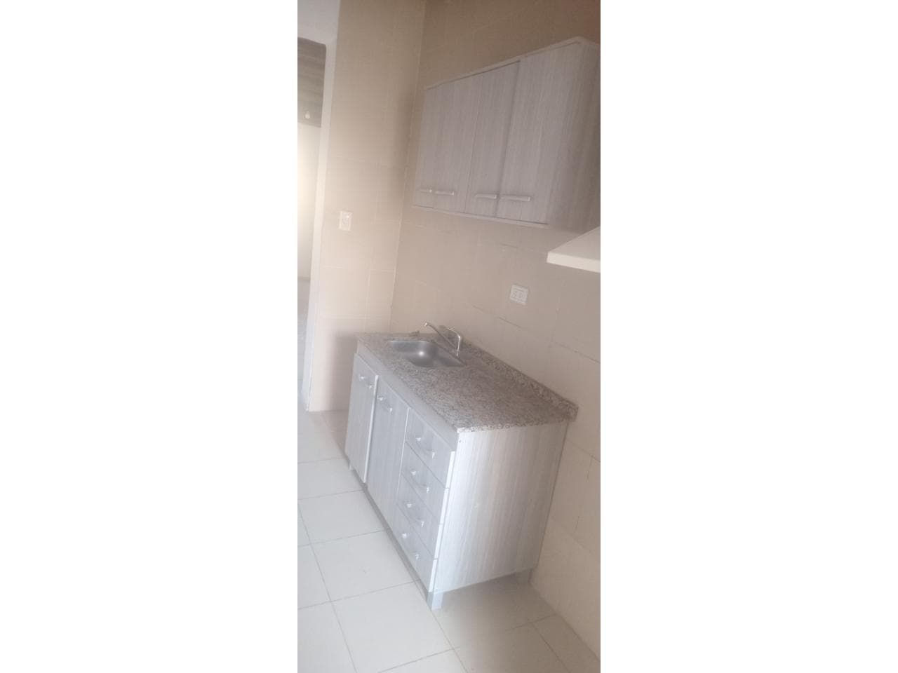 Alquiler. Dpto Amplio 2 Dorm Fondo Y Garage