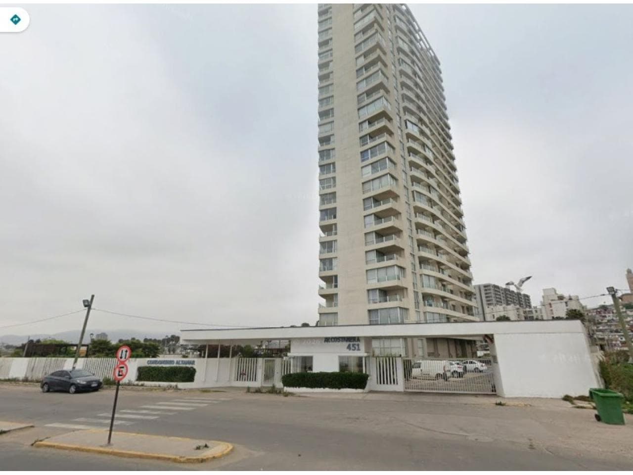Depto En Venta El La Serena, Chile De 2 / 3 Dormitorios Frente Al Mar Con Cochera