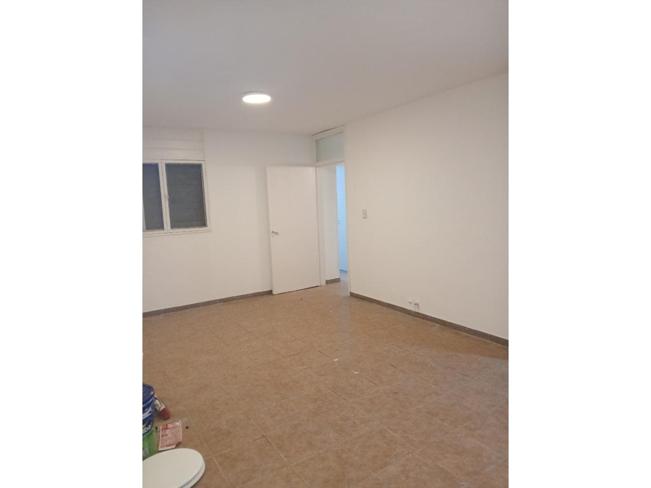 Alquiler Departamento. Primer Piso. Rivadavia