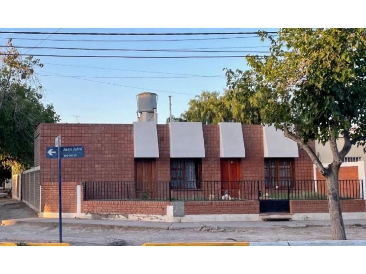 Apta Credito Hipotecario - Capital Concepcion Casa Esquina A Remodelar, Amplio Terreno U$s86.000 Tel. 264 6296308