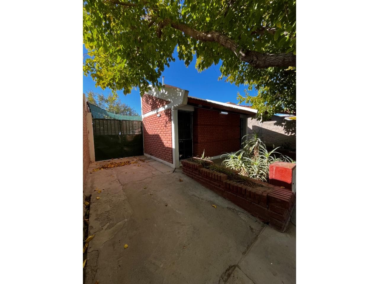 Alquiler. Casa 3 Dormitorios, Rivadavia