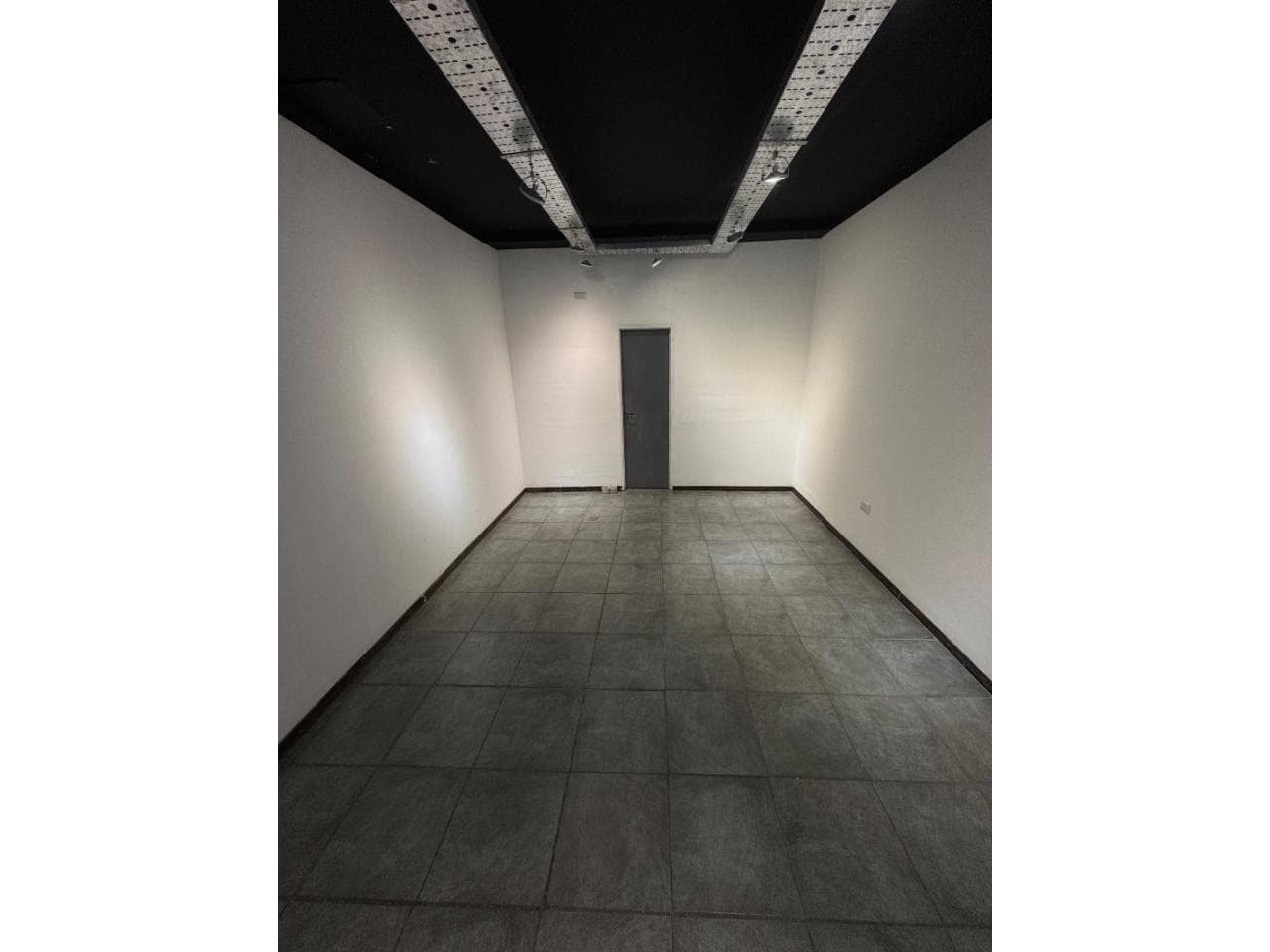 Alquiler Oficina, Salon, Local. Capital