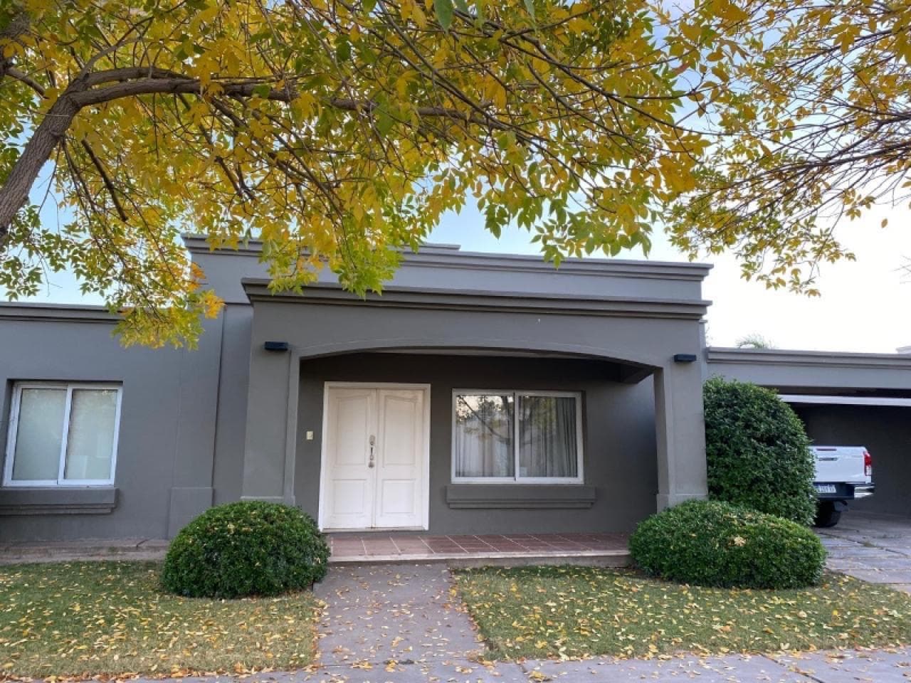 Venta- Casa 4 Dormitorios- Ayres Del Este- Santa Lucía