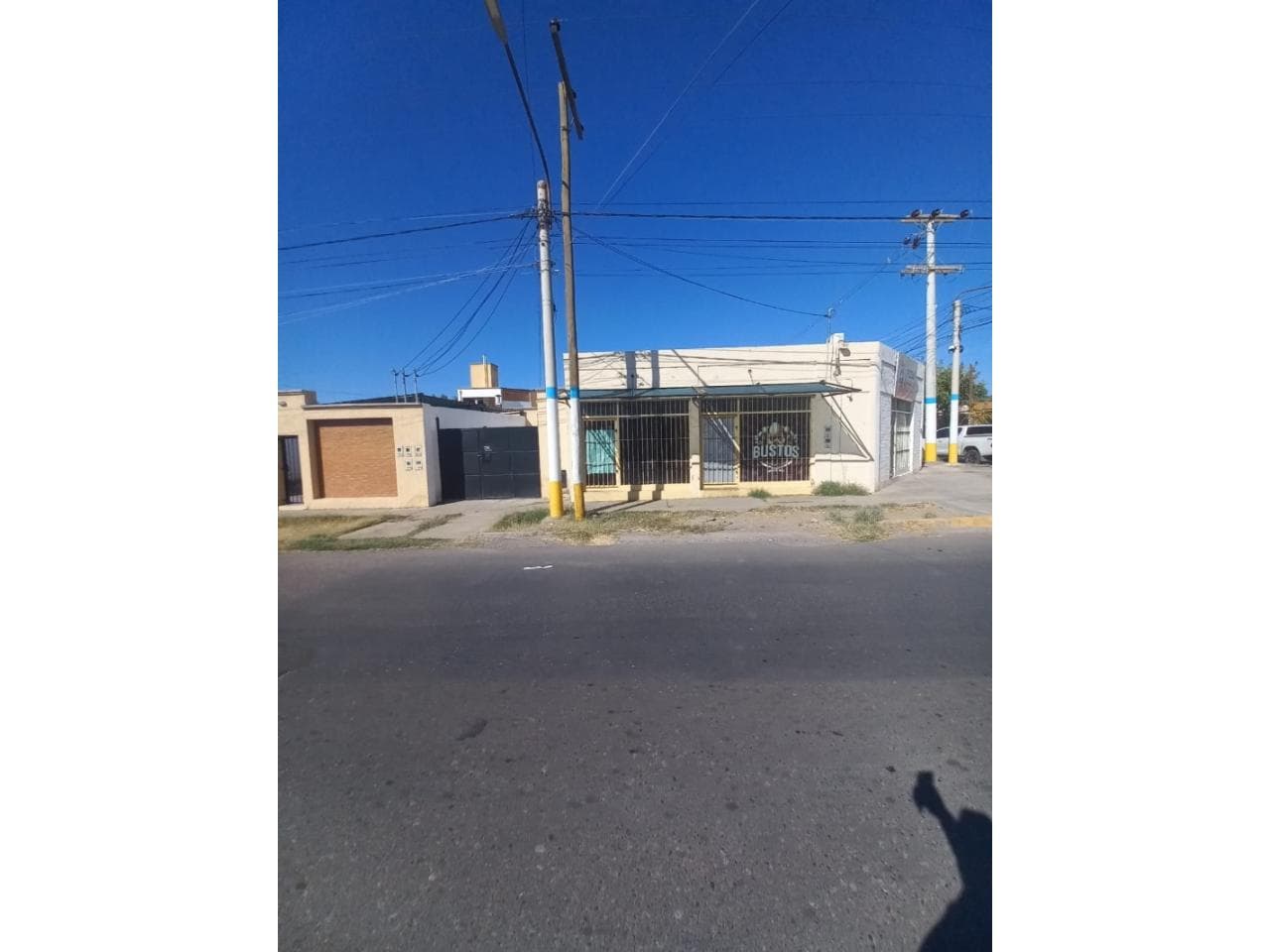 Alquiler De Salon 30metros Cuadrados Con Baño 220 Mil Sin Gas
