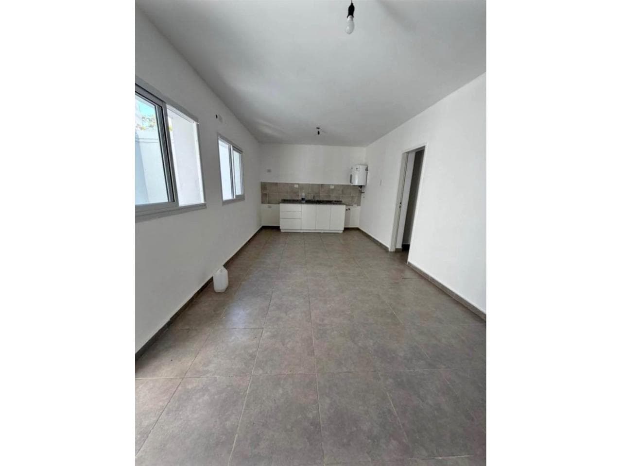 Alquiler. Departamento En Rivadavia
