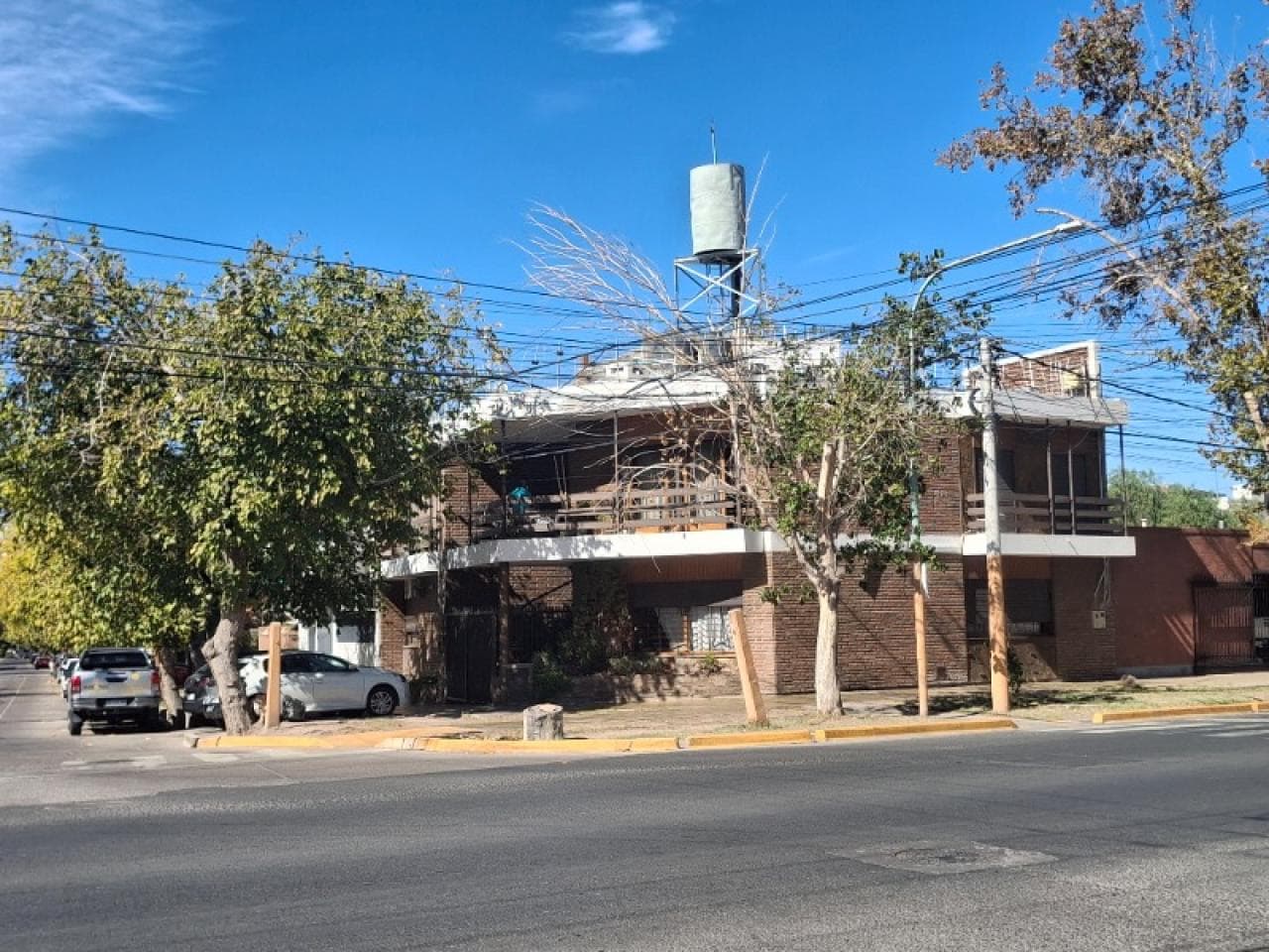 Oportunidad - Venta Inmueble P/ Multiples Destinos , A Mts. De Av. Libertador - Desamparados ,capital.-