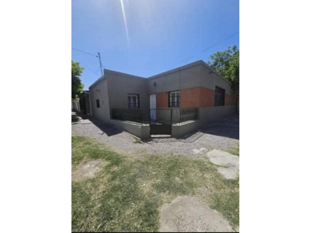 Venta Casa Esquina Juan Jufre Y Roca - 30m De Frente A Jufre - 2dorm 2 Baños