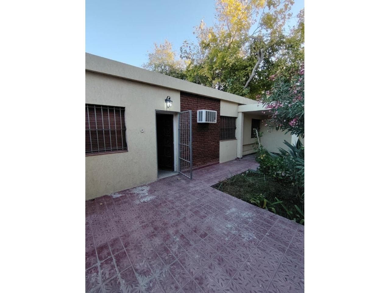Venta Casa Totalmente Remodelada En Capital - 4 Dormitorios