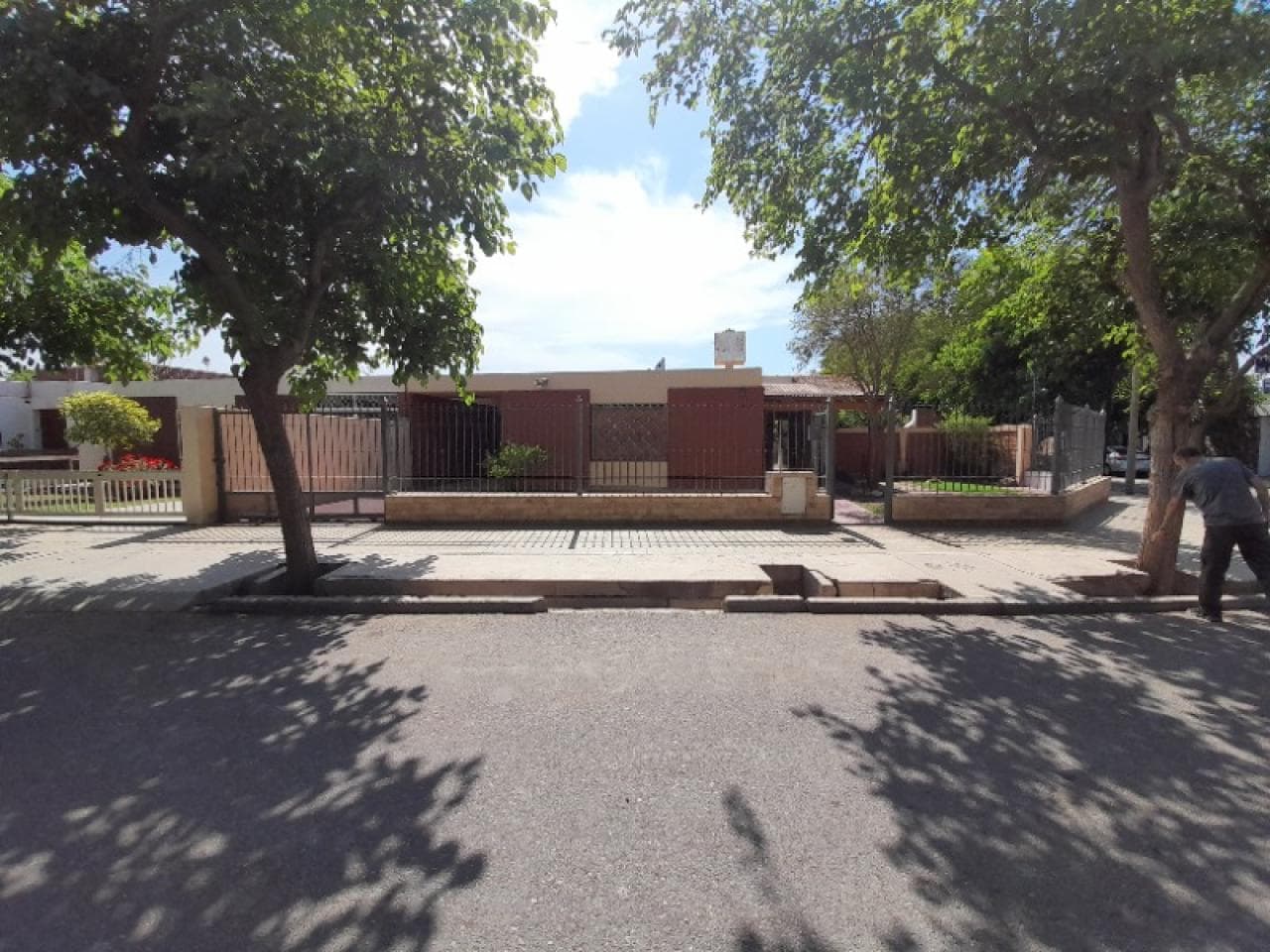 Venta Casa 3 Dorm. 3 Baños. Capital
