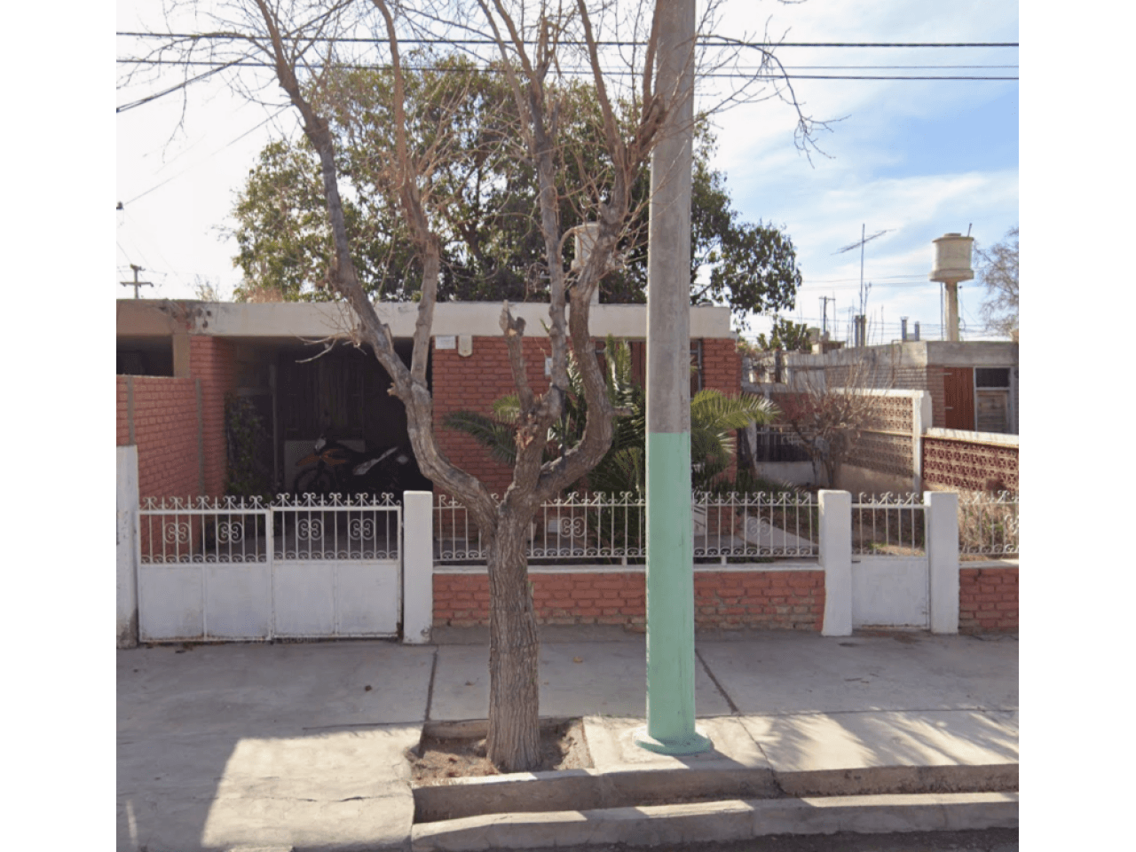 Venta Casa En Barrio Gendarmería. Rivadavia