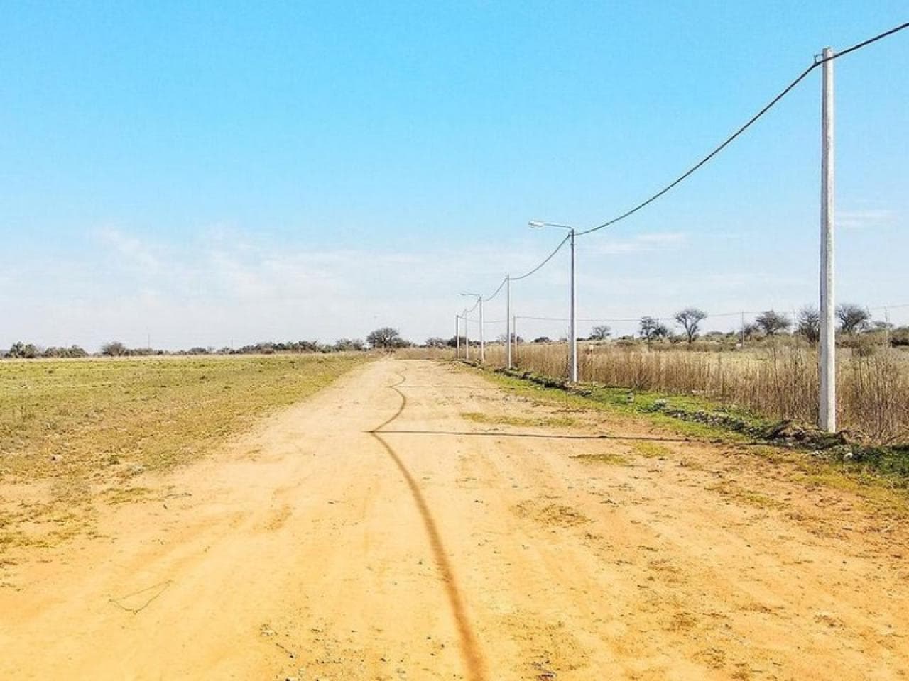 Venta - Médano De Oro (seis Y América) - Lotes 2.100 Mt2 - Escritura Inmediata - Agua Potable Y Energía. Rawson
