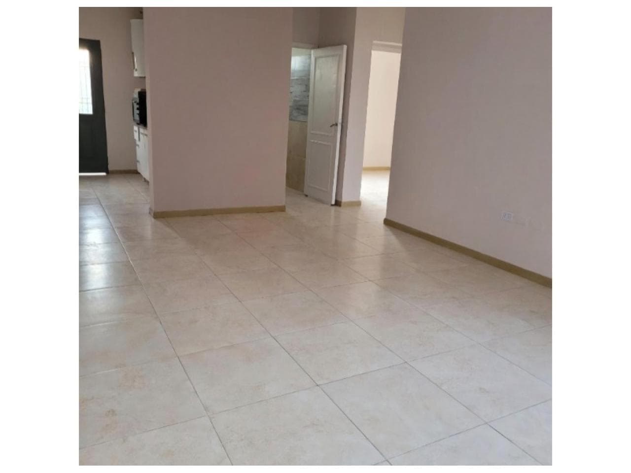 Alquiler Departamento 2 Dormitorios, 1 Baño, Balcón, Cochera Loteo Bloise 264 405-3386