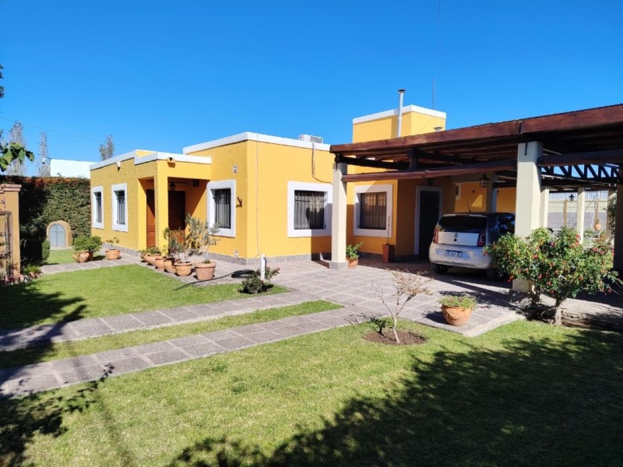 Venta Casa Categoria Bo San Ignacio 3 Dormitorios 2 Baños - Alta Calidad Y Excelente Entorno Y Terreno
