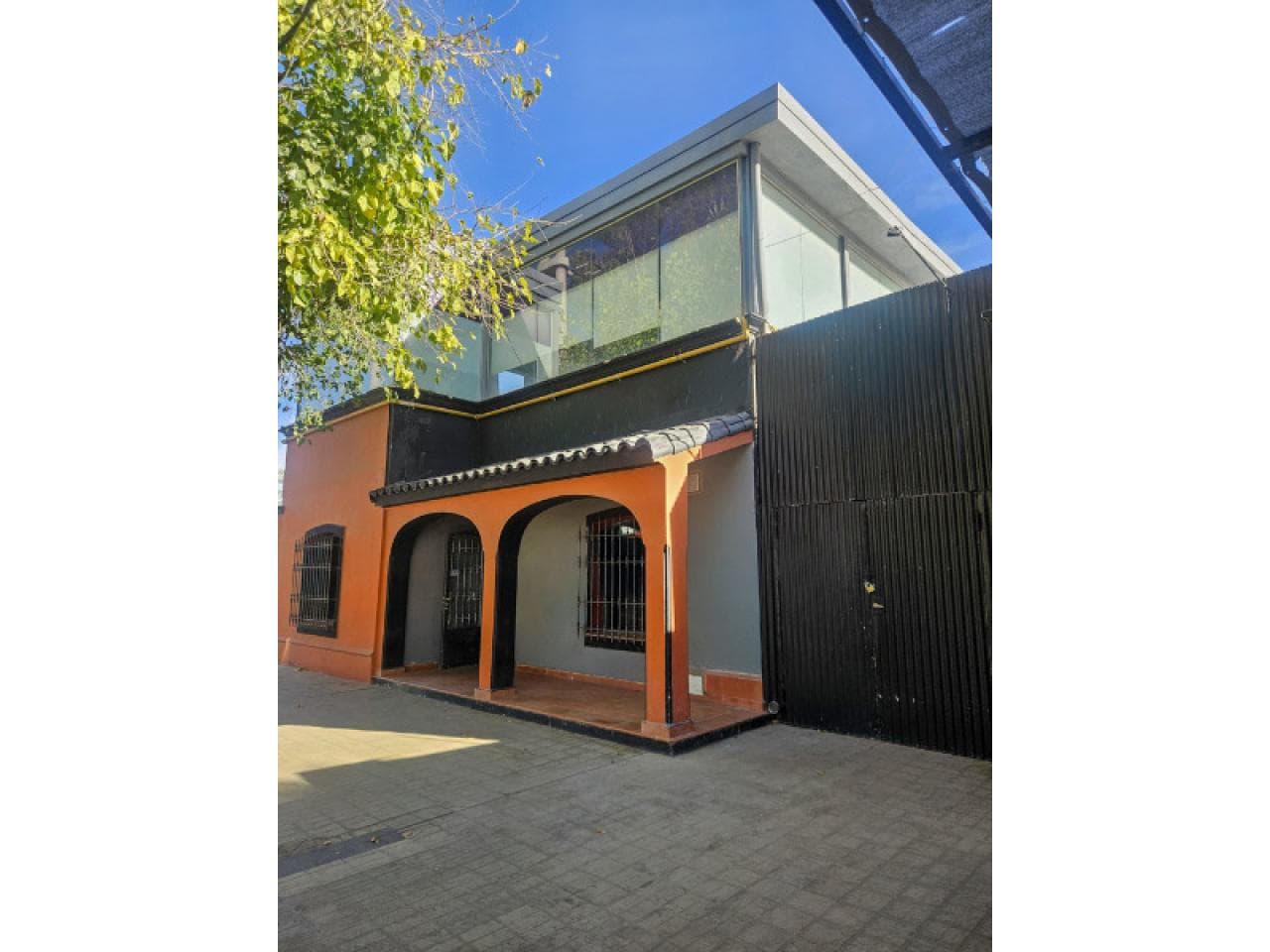 Alquiler  Local Comercial En Zona Estratégica - Meglioli A Metros De Libertador
