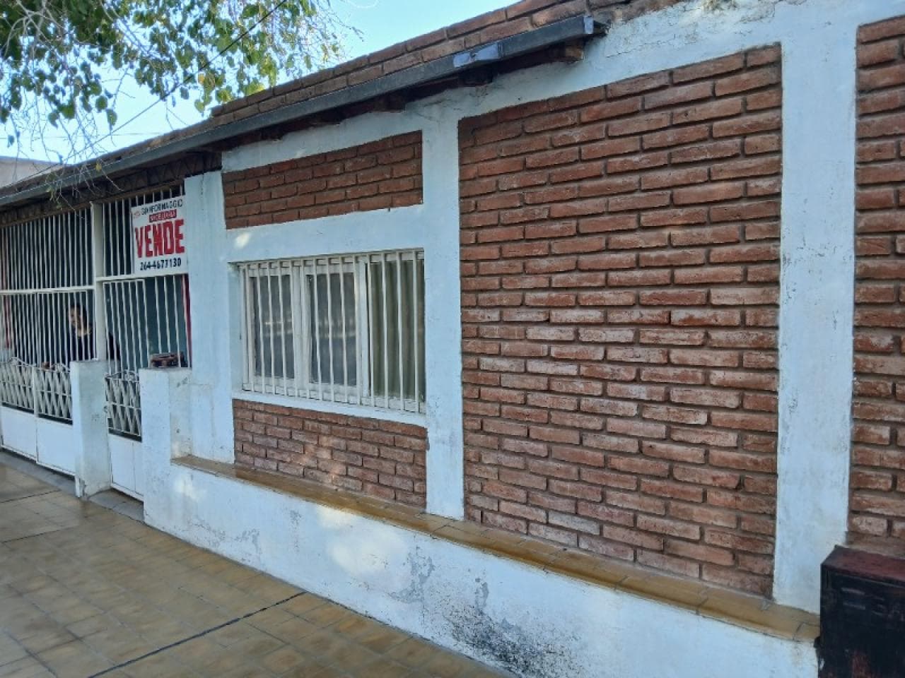 Venta Casa Rivadavia, 2 Dorm. Z/ Barrio Fuva