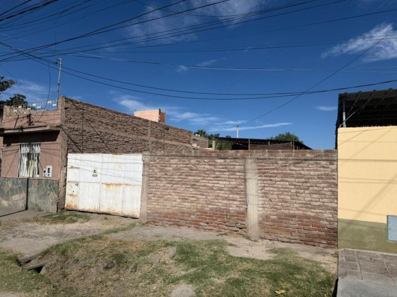 Venta Lote Con Construcción  Maipu - Capital