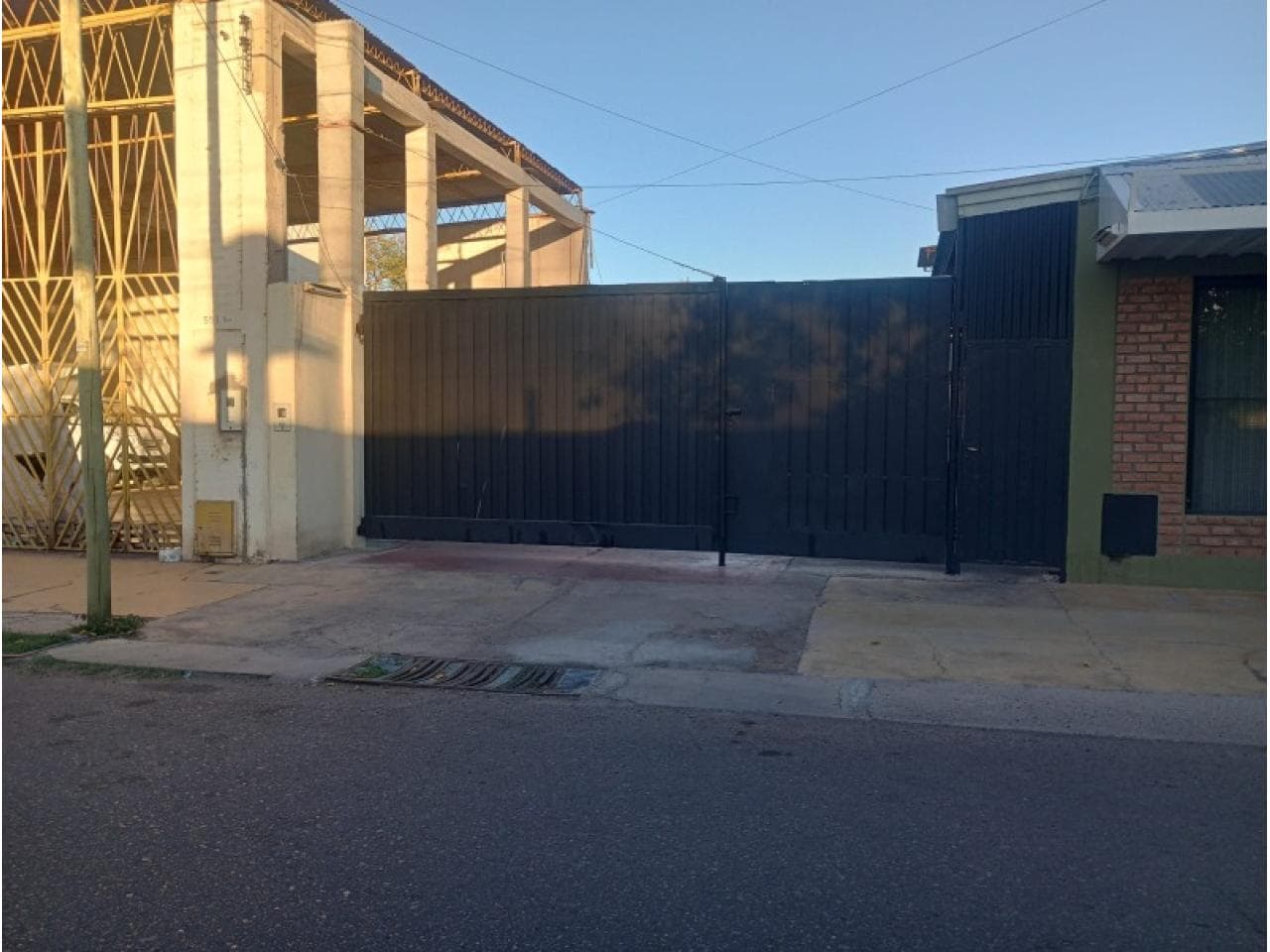 Gran Oportunidad De Alquiler De Salon Comercial Y Oficinas En Capital