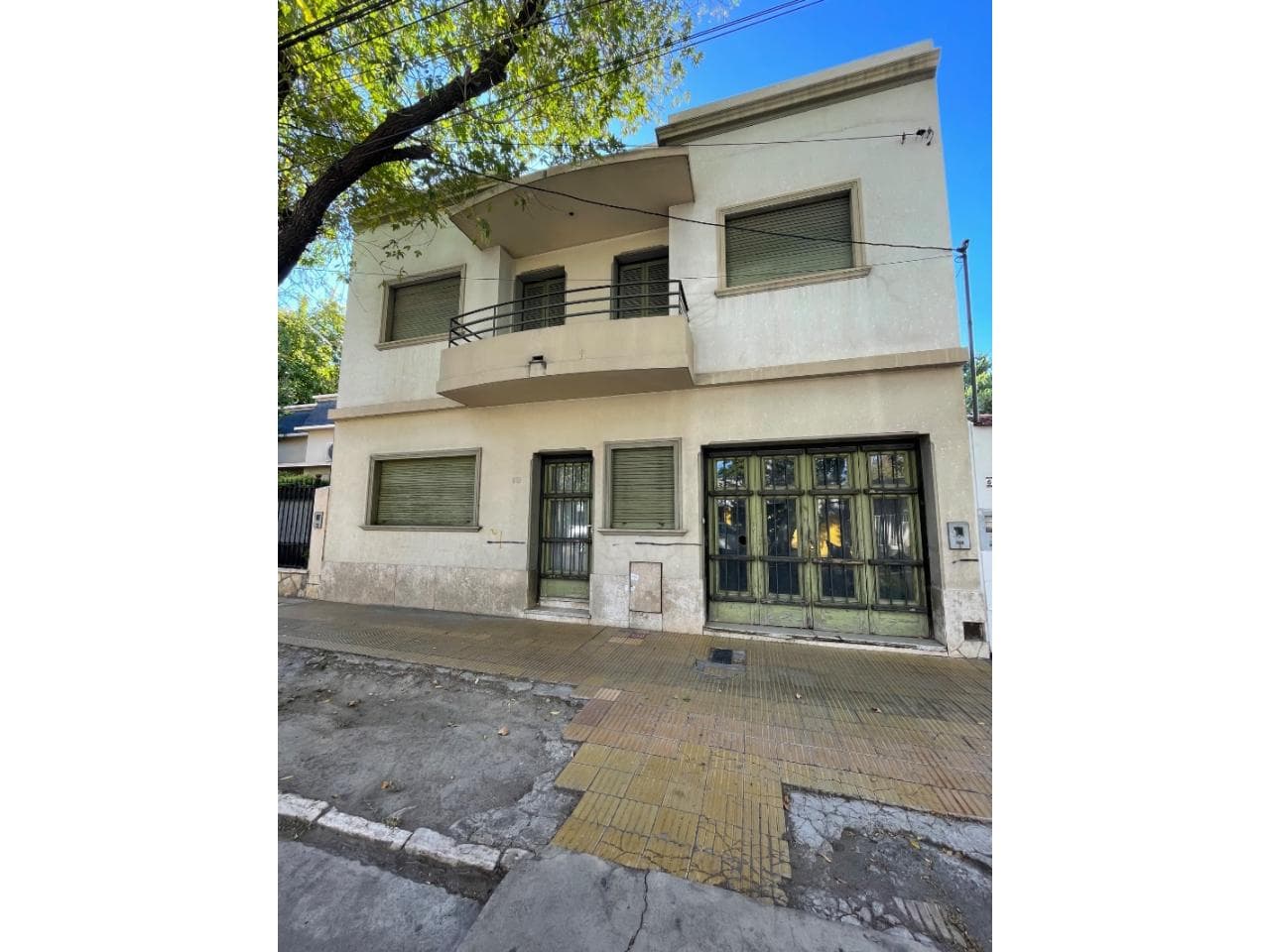 Cerca Centro, Casa A Reciclar.