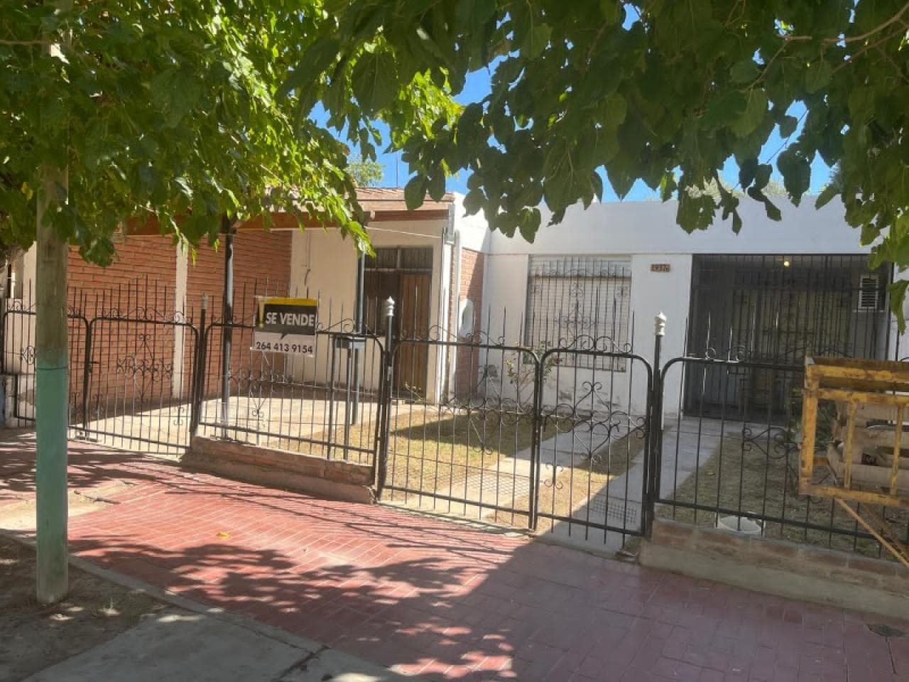 Venta Casa Villa Los Lirios, Rivadavia.