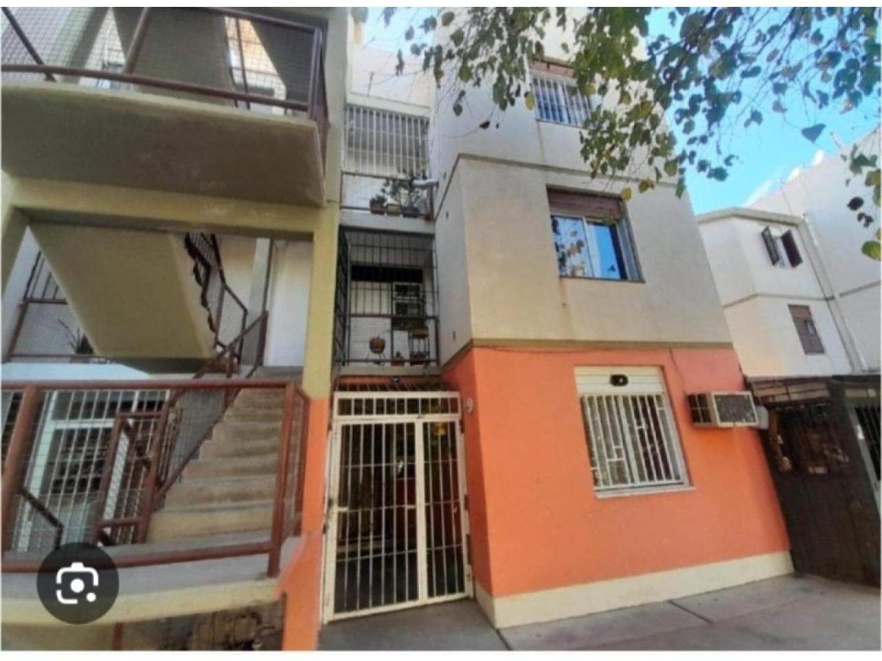 Venta. Departamento 6 Ambientes, Cocina, Living, Baño, 3 Dorm. Rawson. Contacto: 2645869222