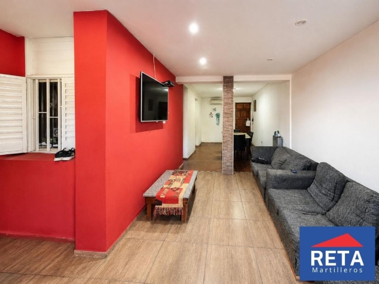 Venta. Departamento Planta Baja De 3 Dormitorios En Barrio Cgt. Rivadavia.