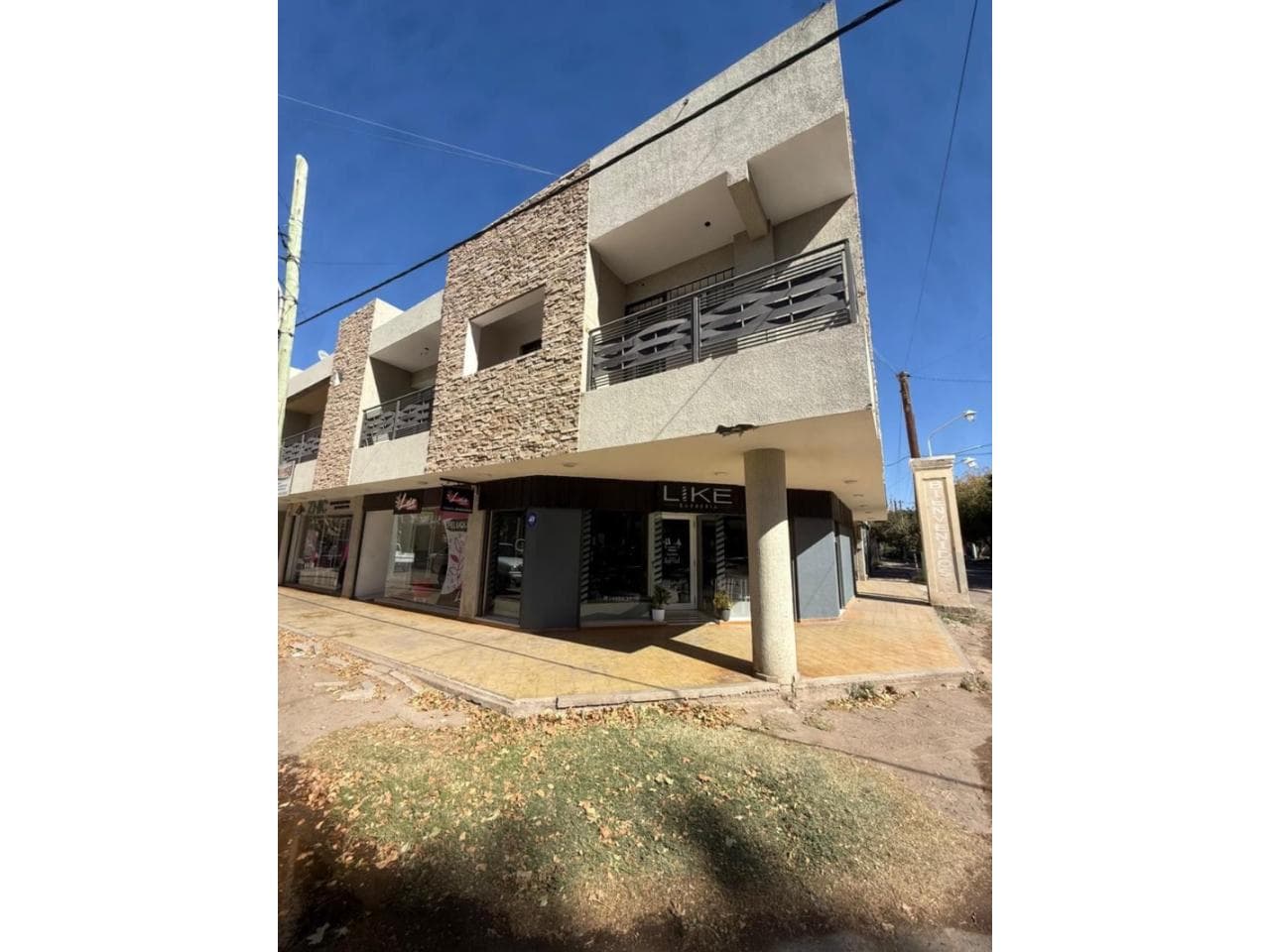 Se Alquila Amplio Monoambiente A Estrenar Sobre Calle Calivar 200 Mts Antes De Av. Libertador