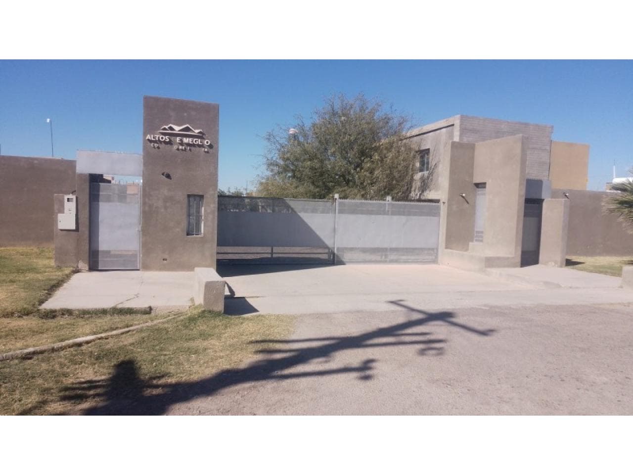 Vendo Terreno Esquina De 440m2 En Barrio Privado Altos De Meglioli  Listo Para Escriturar En 18 Mil Dólares