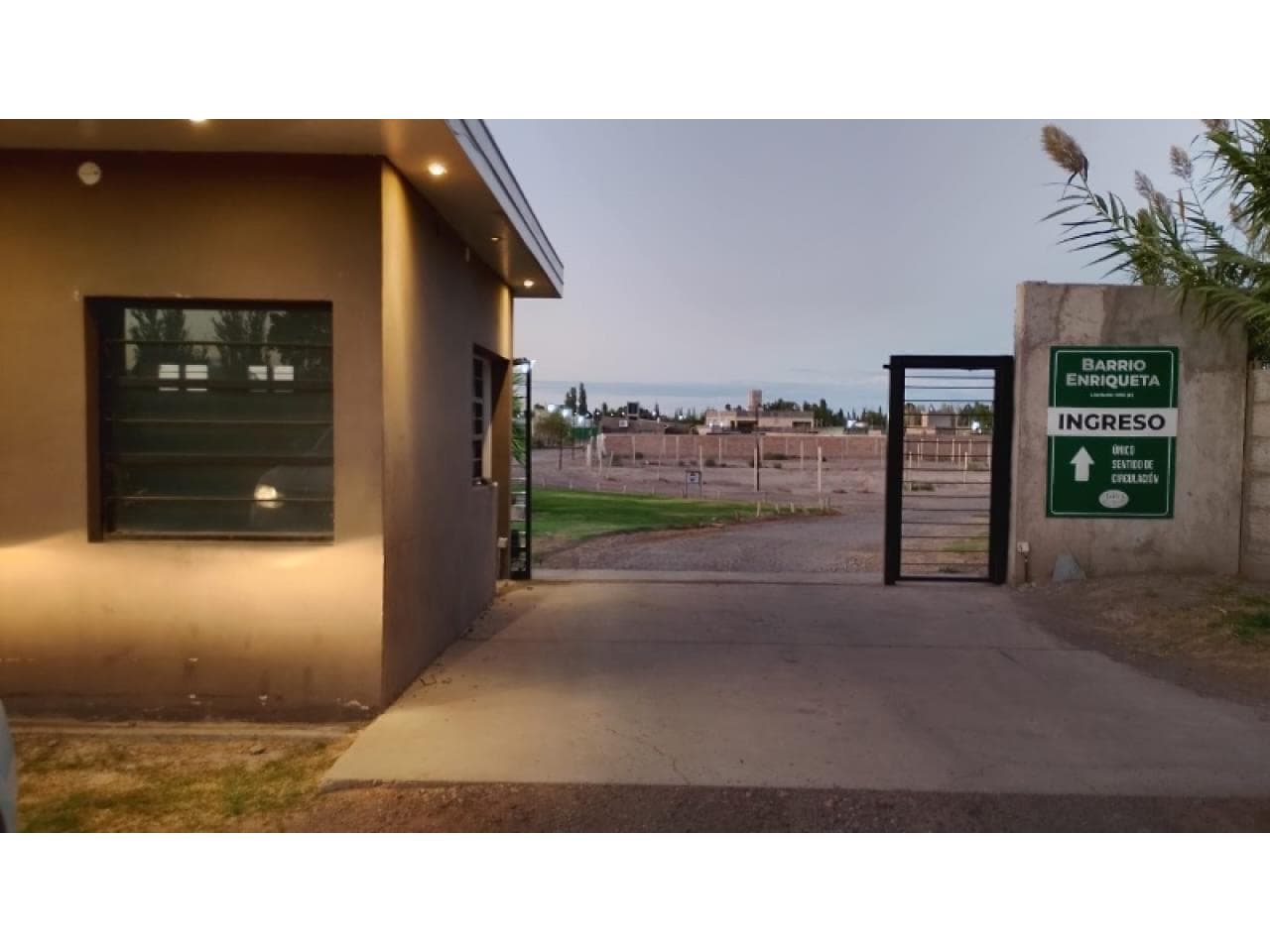Venta - Barrio Privado La Enriqueta - 880m2- Santa Lucía